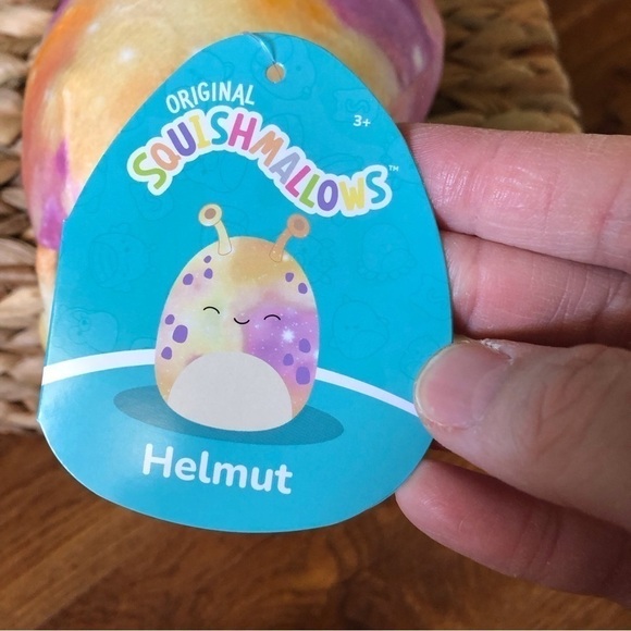 Squishmallows Helmut the tie dyed Alien in 5” - Picture 5 of 7
